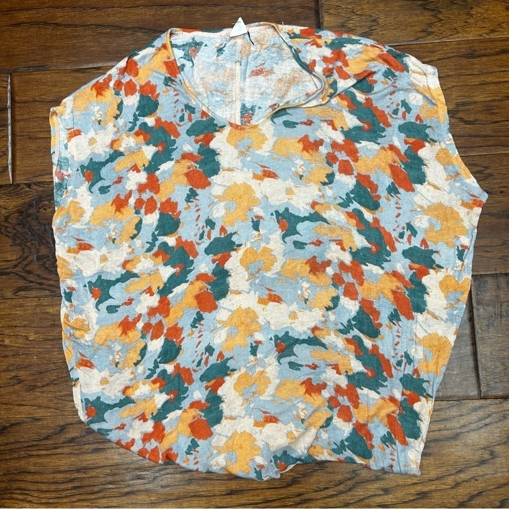 Akemi + Kin Anthropologie Camo oversized top - Picture 3 of 8